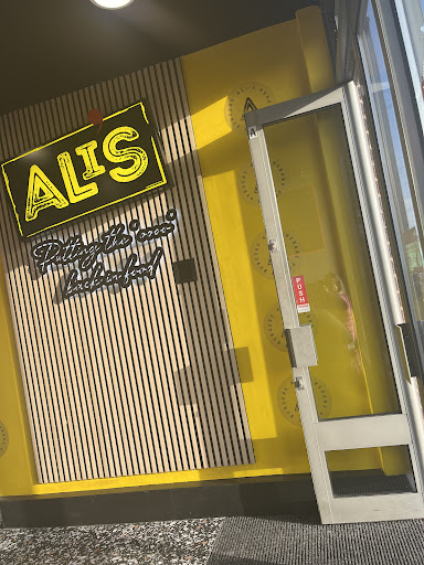 Photo of Ali's - 5a Cherry Tree Rd N, Blackpool FY4 4NY